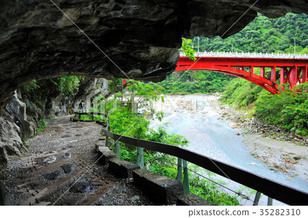 太魯閣國家公園,步道,砂卡礑溪 太魯閣國家公園,步道,砂卡礑溪 35282310