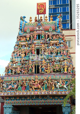 Suriaman寺Gopuram垂直 Suriaman寺Gopuram垂直 35283295