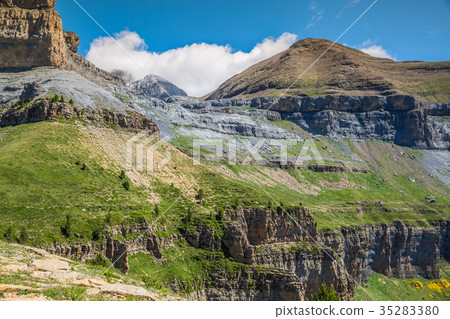 Mountains in the Pyrenees, Ordesa Valley National Mountains in the Pyrenees, Ordesa Valley National 35283380