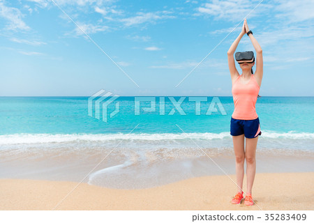 female athlete making swimmer preparing posture female athlete making swimmer preparing posture 35283409