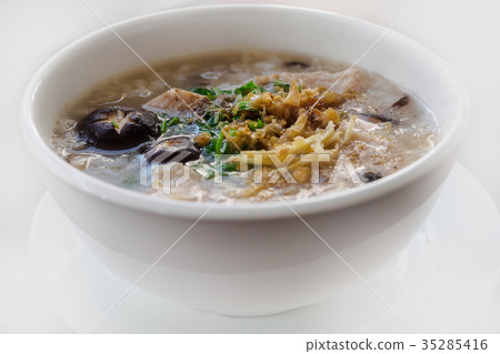 Boiled rice with pork Boiled rice with pork 35285416