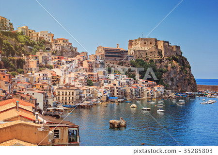 Chianalea di Scilla Chianalea di Scilla 35285803