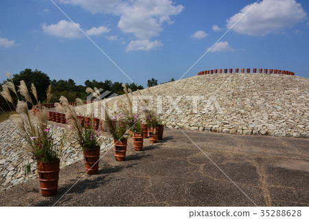 滋賀縣東部近江市久保田山墳塚 35288628