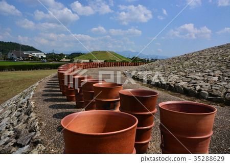 滋賀縣東部近江市久保田山墳塚 滋賀縣東部近江市久保田山墳塚 35288629