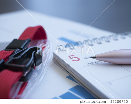 商業形象·圖·日曆·身份證·5月·女性·5月 商業形象·圖·日曆·身份證·5月·女性·5月 35289720