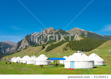 新疆維吾爾自治區烏魯木齊南山牧場 35289911