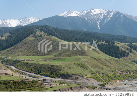 新疆維吾爾自治區烏魯木齊南山牧場 35289958