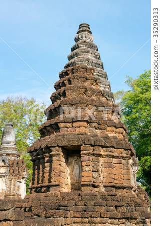 Ancient pagoda at Sukhothai, Thailand 35290313