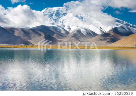 卡拉庫里湖庫茲魯斯，吉爾吉斯斯坦，新疆維吾爾自治區，中國 35290539