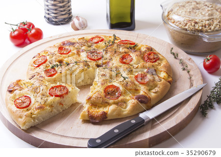 Fresh bread focaccio with tomatoes and cheese 35290679