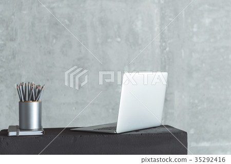 Personal workplace of qualified employee Personal workplace of qualified employee 35292416