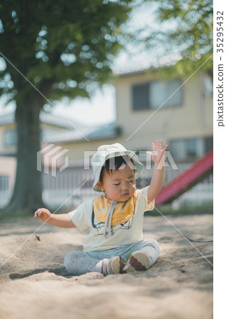 公園 幼兒 嬰兒 35295432