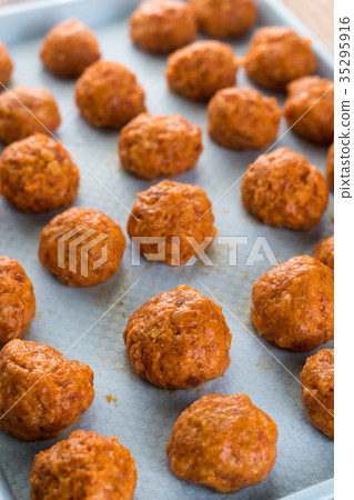 Homemade raw minced meat meatballs Homemade raw minced meat meatballs 35295916