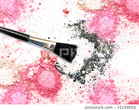 Crushed make up powder and glitter eye shadow 35299058