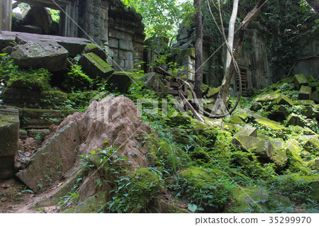 Ben Melia ruins Ben Melia ruins 35299970