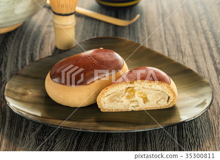 Kurishimai Taste of autumn Japanese food Kurimanju Sweets Snack Snack 35300811