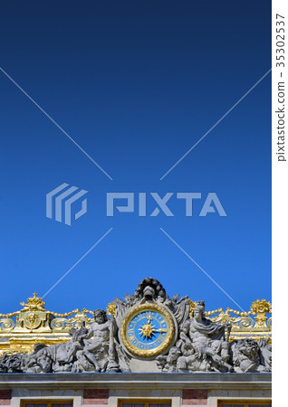 Roof details of Palace of Versailles, France Roof details of Palace of Versailles, France 35302537