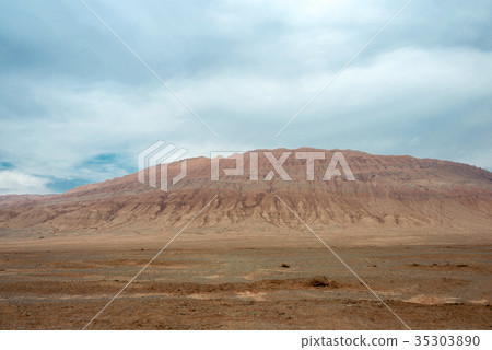 Mt. Hokusan (Mountain that appears in Saiyuki) Turfan, Xinjiang Uygur Autonomous Region, China Mt. Hokusan (Mountain that appears in Saiyuki) Turfan, Xinjiang Uygur Autonomous Region, China 35303890