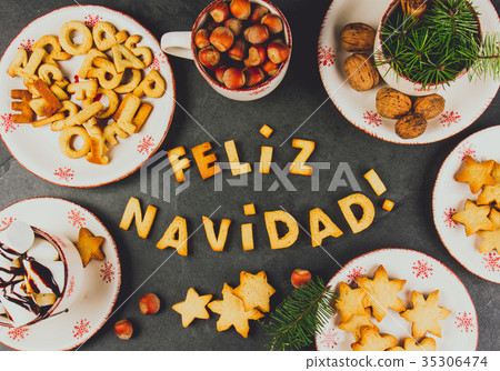 FELIZ NAVIDAD COOKIES. Words Merry Christmas en 35306474