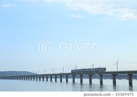 Kitaura 35307475