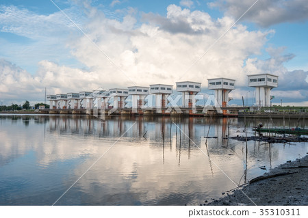 Architecture building beautiful Utho Wipat prasit 35310311