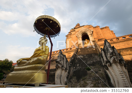wat chedi luang, Chiang Mai wat chedi luang, Chiang Mai 35312760