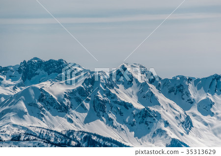 Winter mountain landscape 35313629