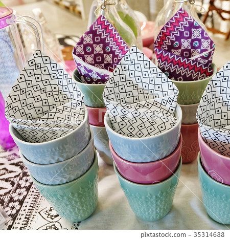 Set of Empty Cups with Paper Napkin 35314688