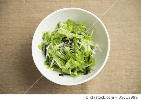 Mizuna和鹽漬海帶沙拉 35315989