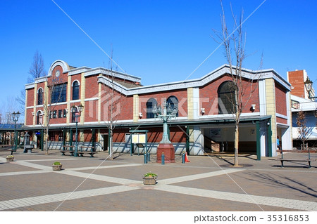 Wakaba Station West Exit (Saitama Prefecture) 35316853