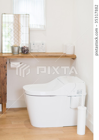 toilet toilet 35317882