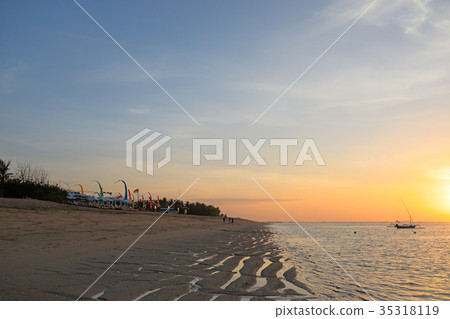 Bali morning Bali morning 35318119