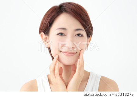 Beauty middle women Beauty middle women 35318272
