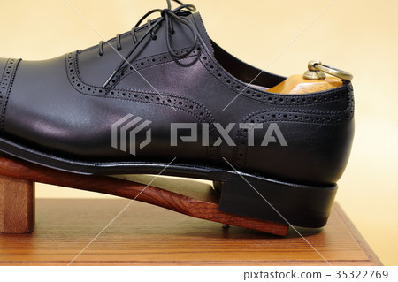 Business shoes 35322769