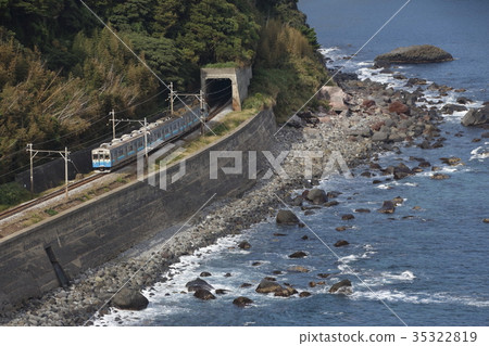 伊豆快遞8000系列沿著海岸 35322819