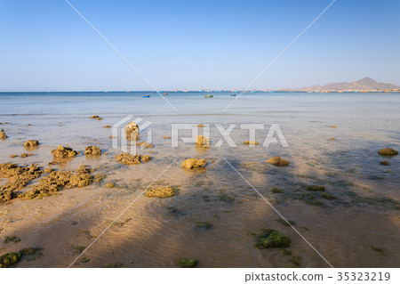 My Hiep beach in early morning, Ninh Thuan My Hiep beach in early morning, Ninh Thuan 35323219