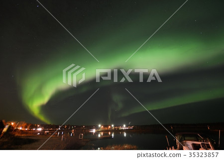 極光 極光 35323857