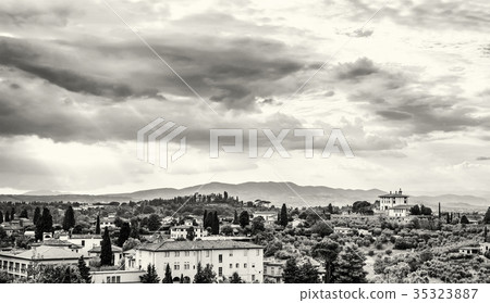 Beautiful Tuscan country, rural scene, clouds 35323887