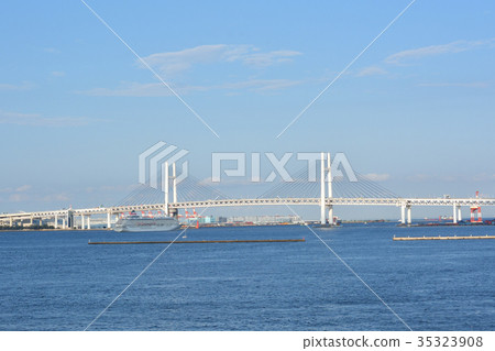 Yokohama Yokohama 35323908