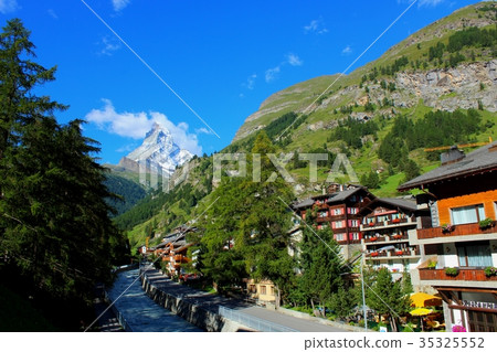 Switzerland Matterhorn 35325552