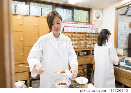 Chinese medicine pharmacy image 35326540