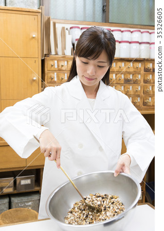 Chinese medicine pharmacy image Chinese medicine pharmacy image 35326605