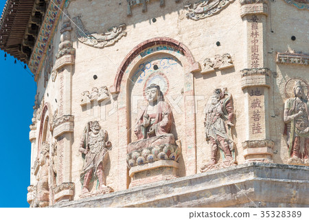 遼中井遺址/寧明大名塔，內蒙古赤峰 35328389