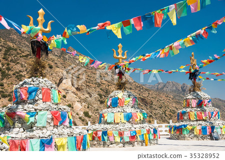 Pagodas Tibet Buddhist temple Biei Shuang Baotou City, Inner Mongolia, China Pagodas Tibet Buddhist temple Biei Shuang Baotou City, Inner Mongolia, China 35328952