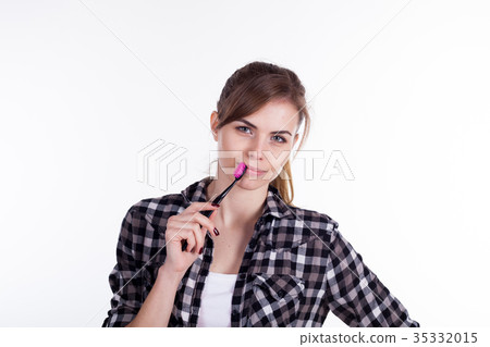 the girl in the bathtub with a toothbrush teeth the girl in the bathtub with a toothbrush teeth 35332015