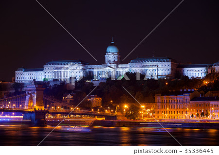 Buda Castle In Budapest Illuminated At Night 35336445