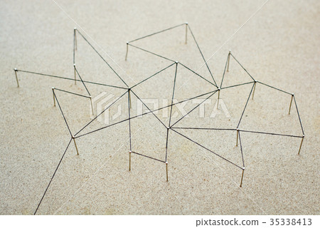 Simulate network structure from thread and pins Simulate network structure from thread and pins 35338413