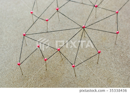Simulate network structure from thread and pins Simulate network structure from thread and pins 35338436