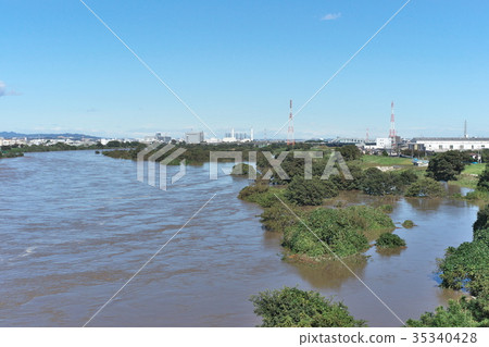 相撲河 來自湘南銀河大橋 因颱風而增加 照片素材 圖片 圖庫