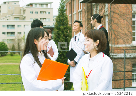 Medical university 35342212